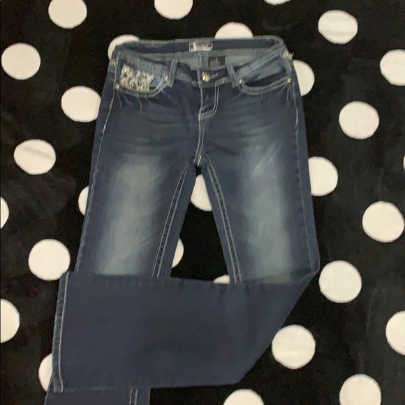 Soundgirl - Picture 4 of 6